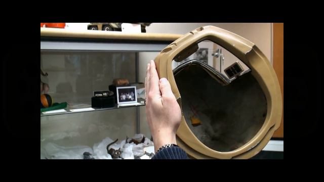 Brian Chanes describes original 1978 Battlestar Galactica Helmet coming to auction смотреть онлайн