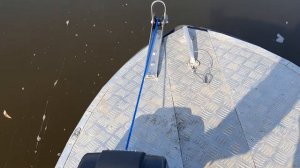 Якорная лебедка SEA-PRO 45 В действии на лодке Неман 2