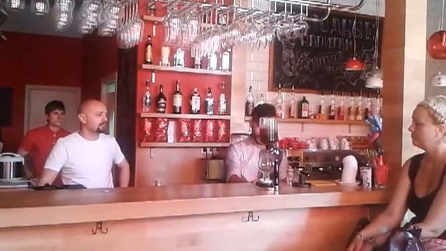 Школа кофе в Чашке смотреть онлайн