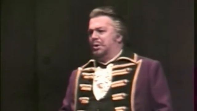 Louis Quilico - A la vita che t'arride - Ballo in Maschera смотреть онлайн