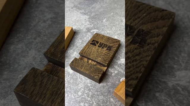 Деревянные подставки под телефон! #подставка #реклама #производство #дерево #advertising смотреть онлайн