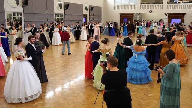 Полька Тройка (Polka Troika) смотреть онлайн