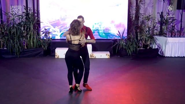 Jaan Salu & Kaisa Roon | FEVER DANCE STUDIO | Bachata Couples Rising Stars Adults 2 | Salsa Int 201 смотреть онлайн