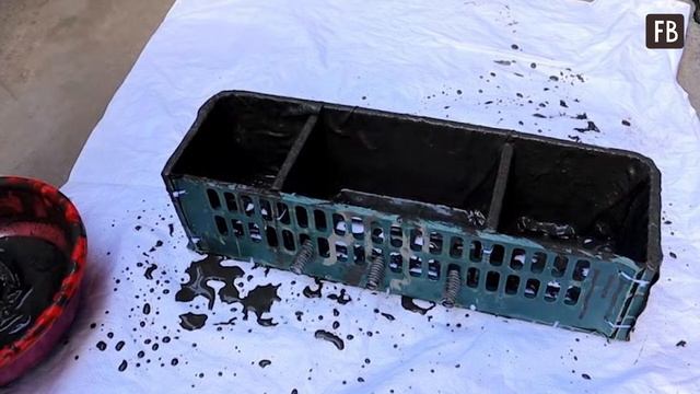 Сосед разрезал 2 пластиковых ящика и сделал из них полезную вещь для дома смотреть онлайн