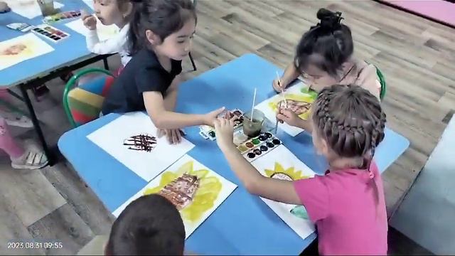 Детки рисуют подсолнух #подсолнух #детскийсад #воспитатель #детки смотреть онлайн