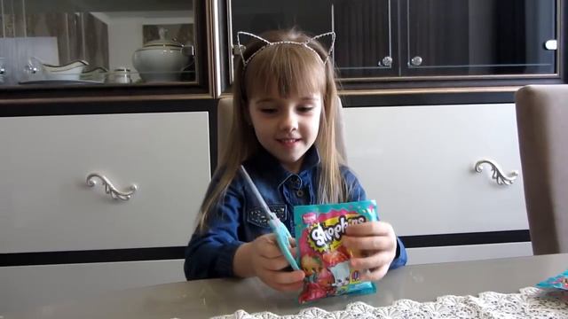 ОТКРЫВАЕМ ШОПКИНС , Распаковка CHI CHI LOVE, YOO HOO смотреть онлайн