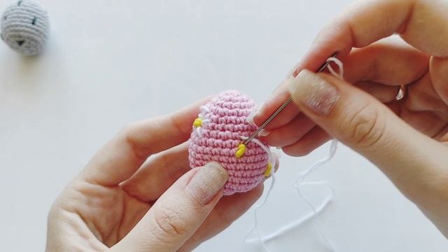Украшение Пасхальных яичек. Пасхальное яйцо крючком смотреть онлайн