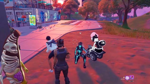 I went into Party Royale as Skeletara then put on Renegade Raider... смотреть онлайн