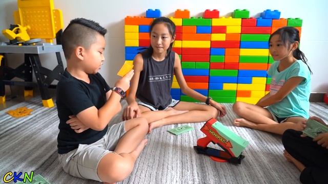 Monopoly Cash Grab Fun children's Game CKN смотреть онлайн