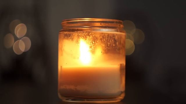 Свекровь сменила замки в квартире невестки и не пускала ее домой, требуя прописать сына. смотреть онлайн