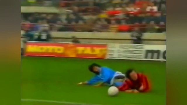 Roberto Donadoni ● Skills ● AC Milan 2-1 Napoli ● Serie A 1993-94 смотреть онлайн