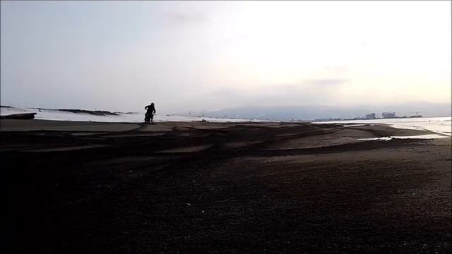 Wheelie fun on sand! Honda CRF250X (Christini All Wheel Drive) смотреть онлайн