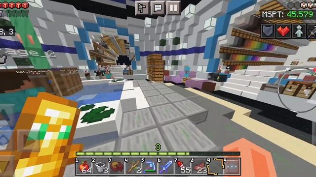 Minecraft Bedrock Edition: Simulated Player Main Storage (1.19.60) смотреть онлайн