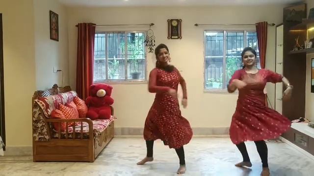 Krrish Flute Dance Cover~ | Shriya & Shruti | semiclassical dance | 29 Apr 2020 смотреть онлайн
