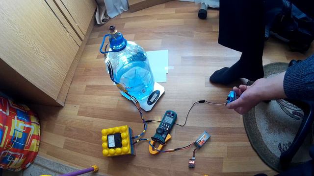 Тест: 2212 1400kv (10 вит., сеч.0,5мм, треуг.) проп 9*4,7 аккум 3S, схема китайского мотора смотреть онлайн