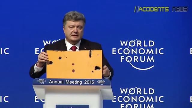 Порошенко привез в Давос кусок автобуса из Волновахи УКРАИНА НОВОСТИ СЕГОДНЯ смотреть онлайн