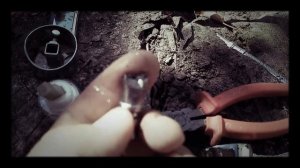 Как выкрутить прикепевший шланг смесителя.