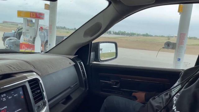 ?ТВОЙ МУЖ АМЕРИКАНЕЦ после инсульта..Села за руль ТРАКА.. Соседи помогают НАМ во всем.. ‼️ смотреть онлайн