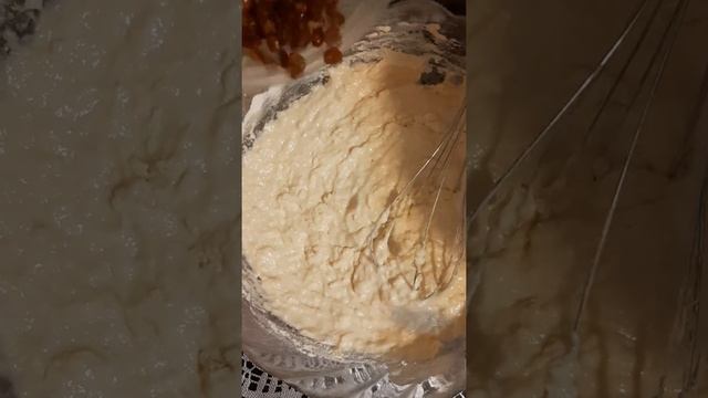 Дрожжевое пышные оладьи с изюмом смотреть онлайн