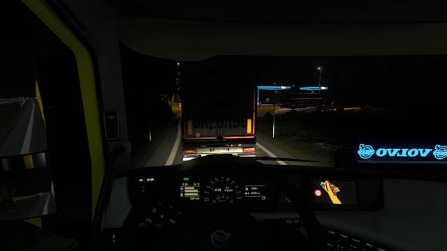 VOLVO FH 600HP Yellow - in Road смотреть онлайн