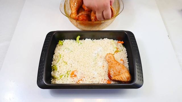 КУРИЦА С РИСОМ В ДУХОВКЕ! БЫСТРЫЙ УЖИН! смотреть онлайн