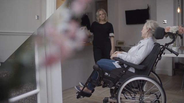 Silla de Ruedas de Posicionamiento Rea Clematis Pro смотреть онлайн