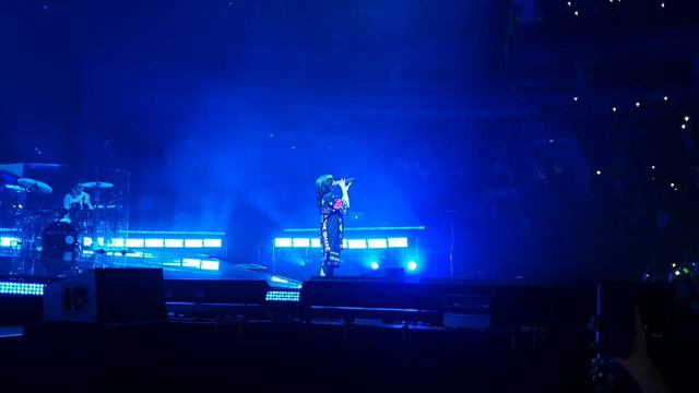 Billie Eilish - Ocean eyes (27/08/2019, Megasport Palace, Moscow) смотреть онлайн