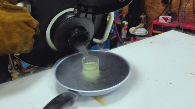 Will Gasoline Freeze in Liquid Nitrogen ? смотреть онлайн