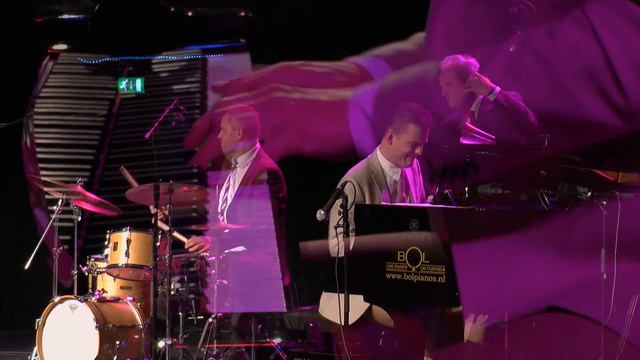 Prelude in E minor | Trio Peter Beets - Chopin meets the Blues @ Goois Jazzfestival 2015 смотреть онлайн