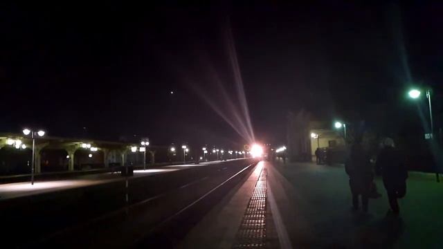 Электропоезд "Комфорт" ЭД4М-0413 сообщением (Оредеж- Санкт-Петербург-Витебский) Ст. Витебский вокза смотреть онлайн