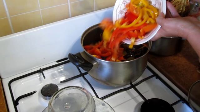 Как приготовить салат из баклажан.Салат из баклажанов и перца.Вкусный салат из баклажанов на зиму смотреть онлайн