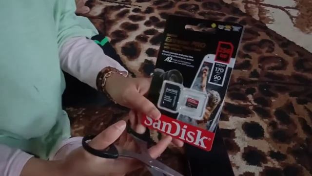UNBOXING KARTU MEMORI BERSAMA UMI SYARIFAH смотреть онлайн