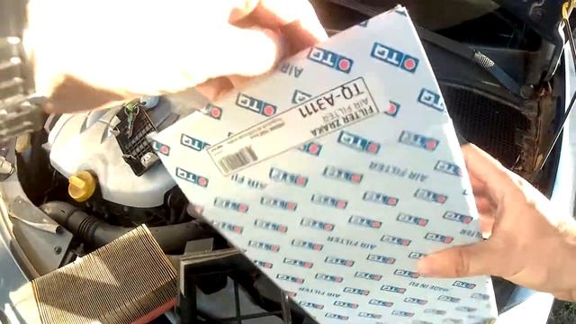 RENAULT CLIO 3 1.4 16v air filter replacement in 2 minutes смотреть онлайн
