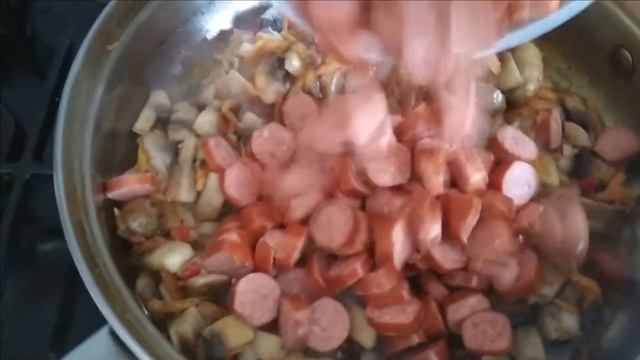 ГРЕЧКА С ОВОЩАМИ И КОЛБАСКАМИ / ЧТО ПРИГОТОВИТЬ НА УЖИН смотреть онлайн