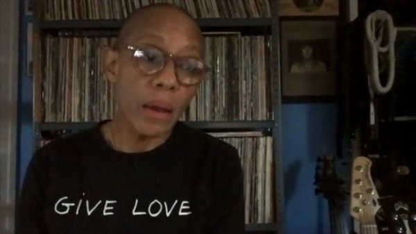 Gail Ann Dorsey - Bowie: OVERCOMES WEST PHILLY HOOD OBSTACLES