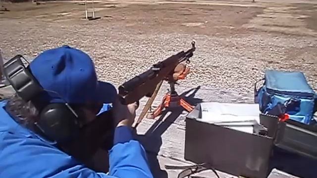 Jerry shooting his Type 56 SKS смотреть онлайн