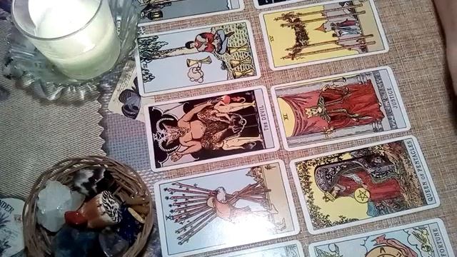 ОНЛАЙН РАСКЛАД ПРЕДСКАЗАНИЕ "ПОИСК РАБОТЫ" смотреть онлайн