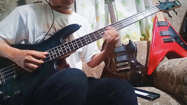 Ibanez Gio Soundgear Bass смотреть онлайн