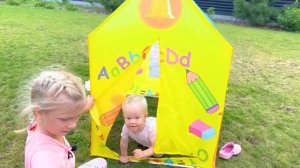 СОФИЯ И НИКА ИДУТ В ШКОЛУ. СОФУНЬЯ ШАЛУНЬЯ