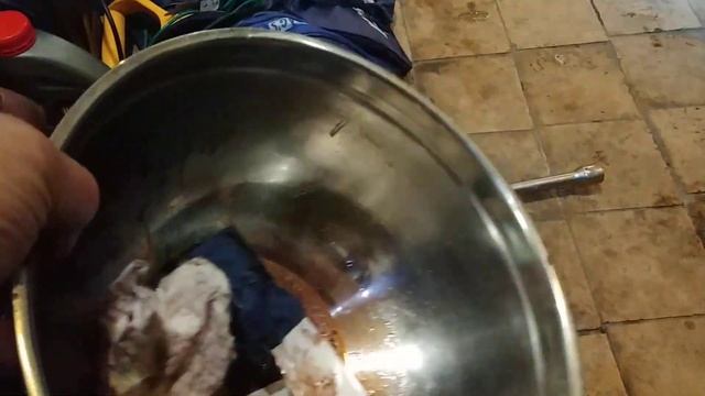Красное масло при замене в ДВС.Ничего страшного!!! смотреть онлайн
