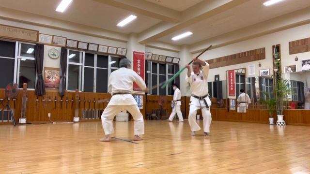 Bo vs Ekudi 棒対エークディ稽古 #信武舘 #古武道 #karate #shimbukan #okinawa #空手 #kobudo #沖縄 смотреть онлайн