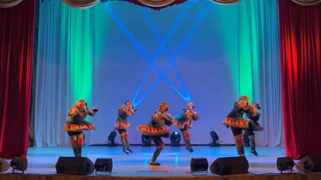Т/а "Дьиэрэнкэй" танец "Северный" смотреть онлайн