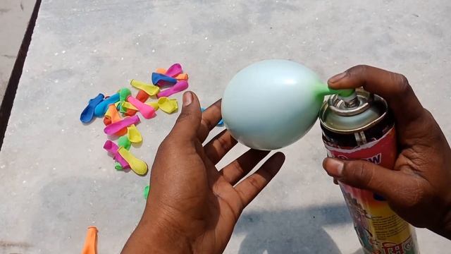 Holi Balloon vs Snow Spray #viral #holi #youtube @mramitshorts991 смотреть онлайн