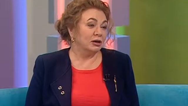 Делаем уборку на книжных полках смотреть онлайн