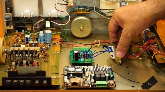 How to Add a Line-in Bluetooth WIFI and USB host to old Vintage Home Stereo DIY Network Receiver смотреть онлайн