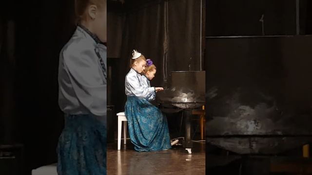 Трик трак полька .07.12.2017 Алиса Боброва и Ульяна Томыч смотреть онлайн