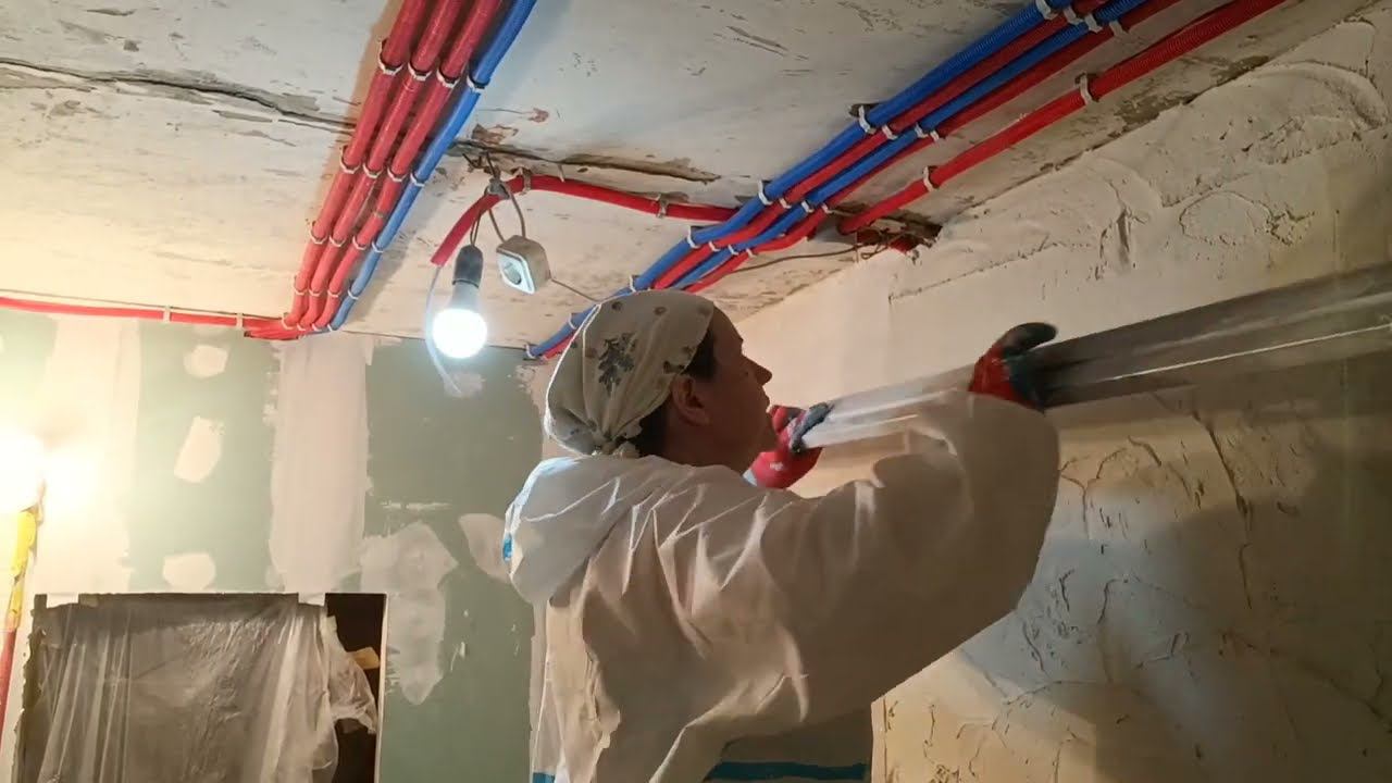 Как я выравнивала стену при входной двери смотреть онлайн