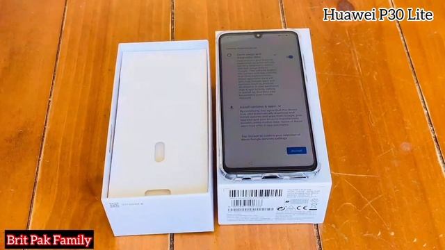 Huawei P30 Lite - Unboxing And First Impressions (4K) | British Pak Family смотреть онлайн