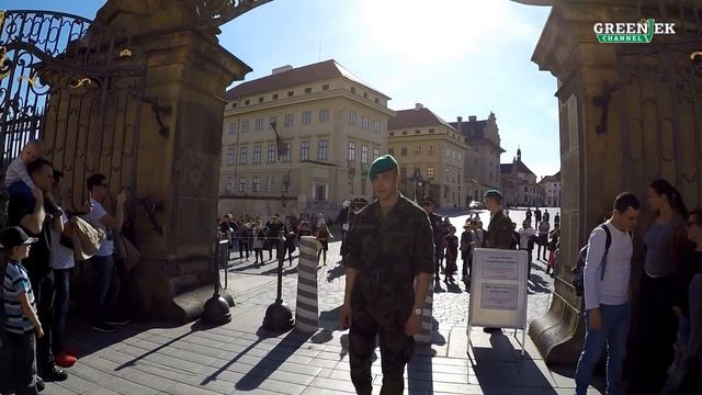 Смена караула - Пражский Град - Прага - Чехия смотреть онлайн