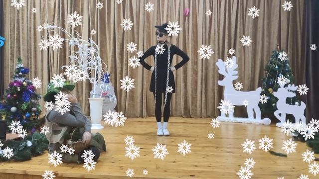 Новогодняя сказка от "Творческой мастерской" МБОУ "Средняя школа N5 им. И. П. Волка". смотреть онлайн